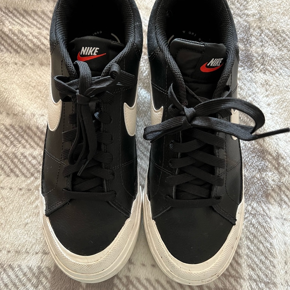 Nike Court Legacy Lift